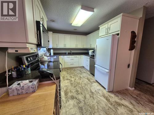 566 Dieppe Drive, Weyburn, SK 