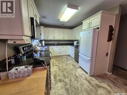 566 Dieppe Drive, Weyburn, SK 
