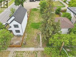 537 H AVENUE S  Saskatoon, SK S7M 1W7