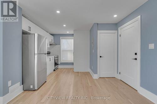 382 Beach Road, Hamilton, ON 