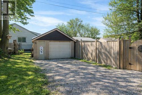 382 Beach Road, Hamilton, ON 