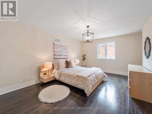655 Kozel Court, Mississauga, ON 