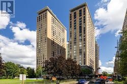 1918 - 105 CHAMPAGNE AVENUE S Ottawa, ON K1S 4P3