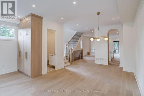 39 Wesley Avenue, Mississauga, ON 