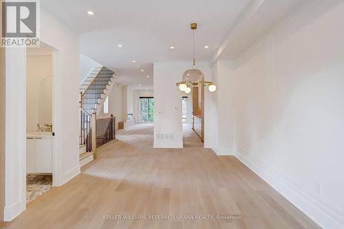 39 Wesley Avenue, Mississauga, ON 