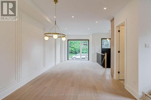 39 Wesley Avenue, Mississauga, ON 