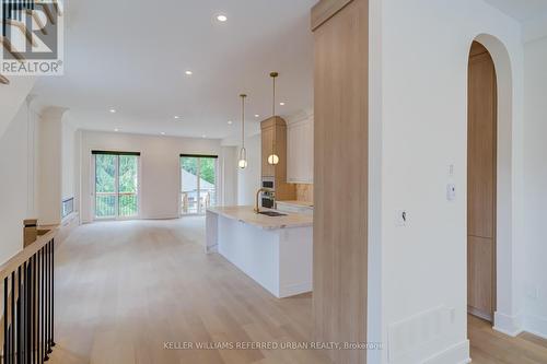 39 Wesley Avenue, Mississauga, ON 