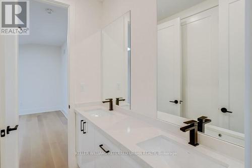 39 Wesley Avenue, Mississauga, ON 