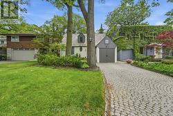 31 GLEN OAK DRIVE Toronto, ON M4E 1Y4