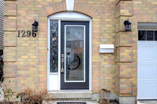 1296 Woodhill Court, Mississauga, ON - Outdoor With Exterior