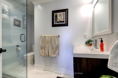1296 Woodhill Court, Mississauga, ON - Indoor Photo Showing Bathroom