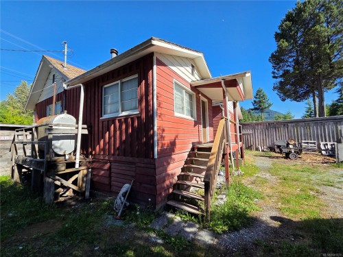 62 Kinman Ave, Woss, BC 