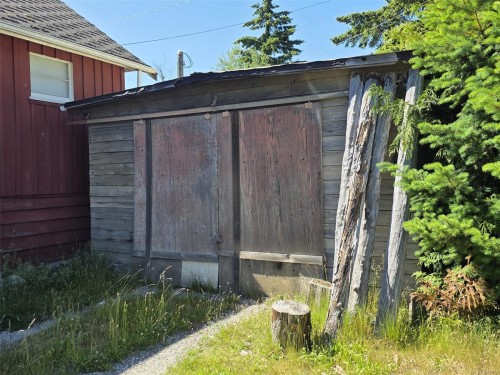 62 Kinman Ave, Woss, BC 