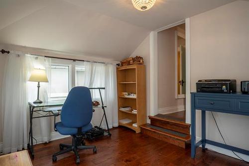 130 Brock St, Winnipeg, MB 