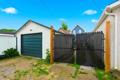 624 Bannerman Ave, Winnipeg, MB 