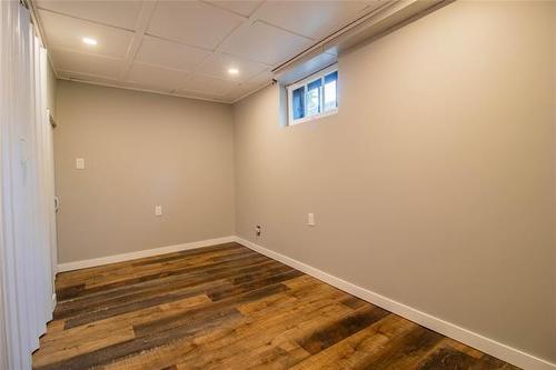 96 Elm Park Rd, Winnipeg, MB 