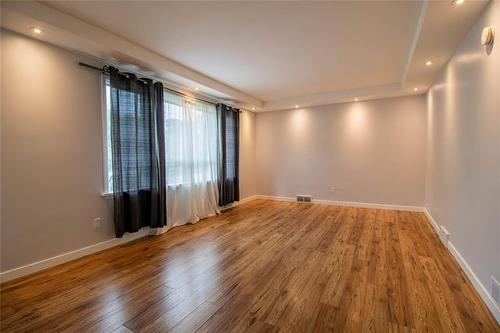 96 Elm Park Rd, Winnipeg, MB 