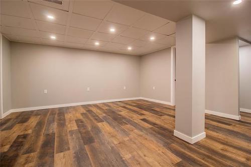96 Elm Park Rd, Winnipeg, MB 