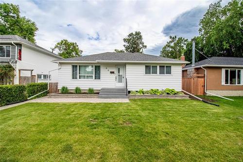 96 Elm Park Rd, Winnipeg, MB 