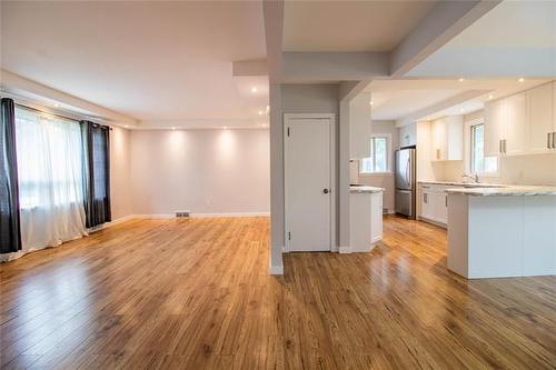 96 Elm Park Rd, Winnipeg, MB 