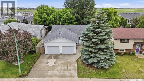 62 Robinson Crescent, Saskatoon, SK 