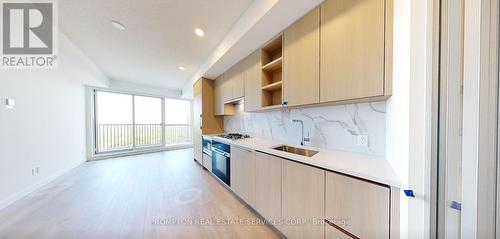 2906 - 68 ESTHER SHINER BOULEVARD , Toronto, Ontario M2K 0J6 3