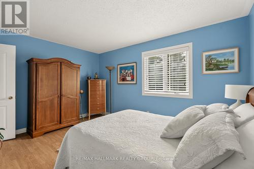 511 Deancourt Crescent, Ottawa, ON 