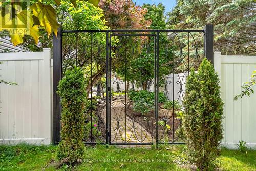 511 Deancourt Crescent, Ottawa, ON 