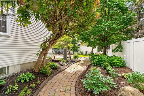 511 Deancourt Crescent, Ottawa, ON 