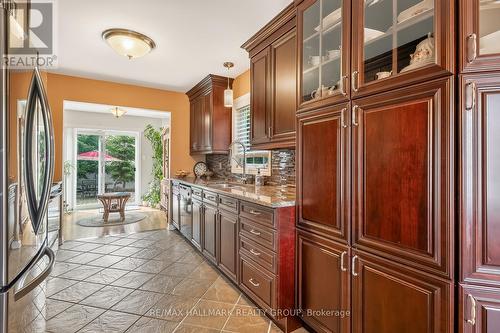 511 Deancourt Crescent, Ottawa, ON 