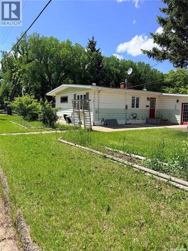706 3Rd Street E, Shaunavon, SK 
