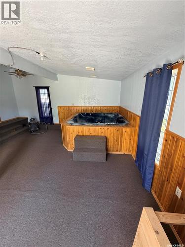 706 3Rd Street E, Shaunavon, SK 