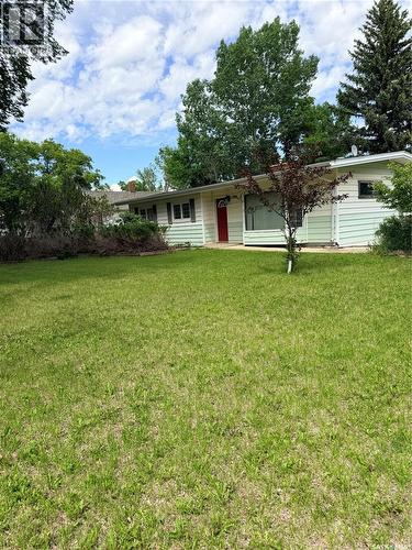 706 3Rd Street E, Shaunavon, SK 