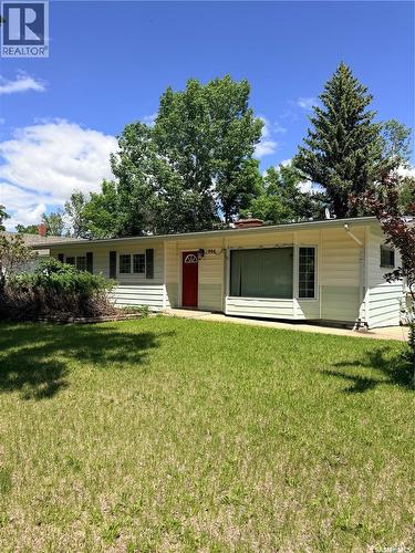 706 3Rd Street E, Shaunavon, SK 