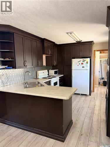 706 3Rd Street E, Shaunavon, SK 