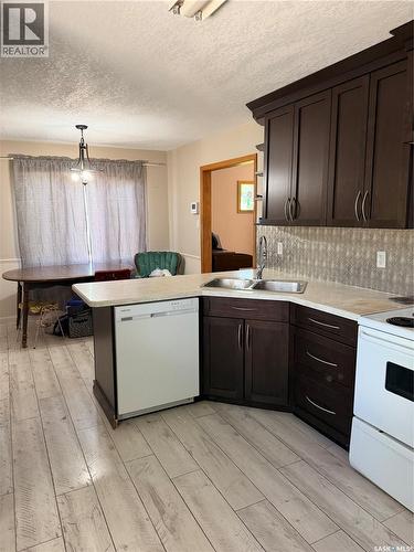 706 3Rd Street E, Shaunavon, SK 
