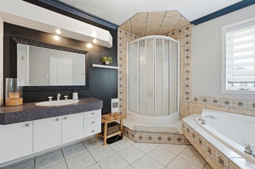 Master Bathroom - 13720 Rue Du Noroît, Mirabel, QC 