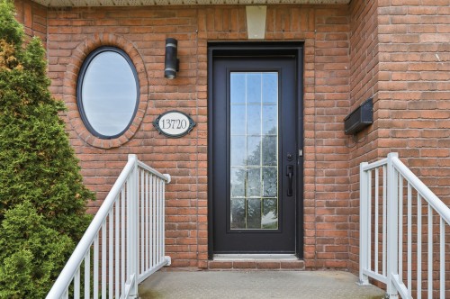Entry - 13720 Rue Du Noroît, Mirabel, QC 