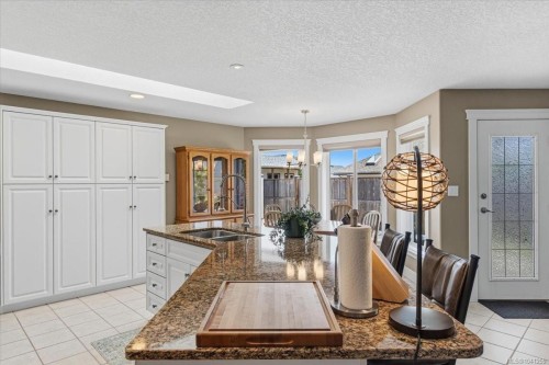 769 Anson Pl, Qualicum Beach, BC 