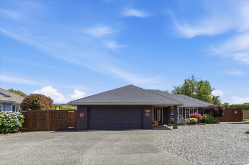 769 Anson Pl, Qualicum Beach, BC 