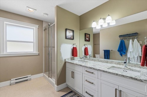 769 Anson Pl, Qualicum Beach, BC 