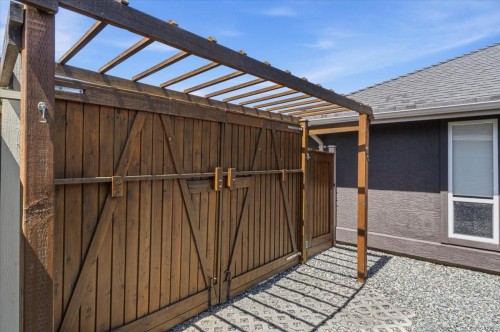 769 Anson Pl, Qualicum Beach, BC 