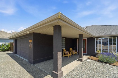 769 Anson Pl, Qualicum Beach, BC 