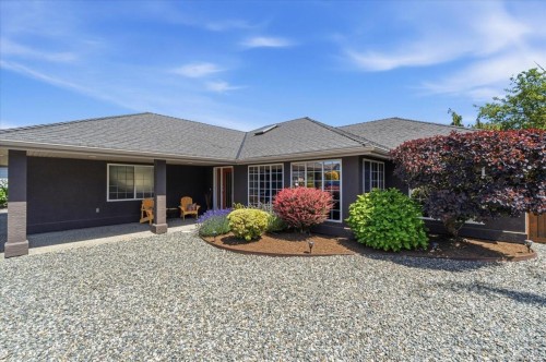 769 Anson Pl, Qualicum Beach, BC 