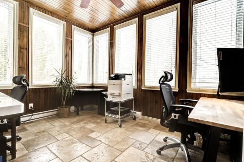 Bureau - 124 Rue Augusta, Morin-Heights, QC 