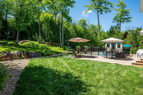 Cour - 124 Rue Augusta, Morin-Heights, QC 