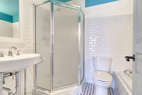 Salle de bains attenante à la CCP - 124 Rue Augusta, Morin-Heights, QC 