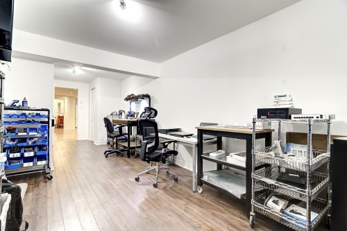 Atelier - 124 Rue Augusta, Morin-Heights, QC 