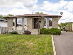 124 Welland Street Thunder Bay, ON P7A 7T6