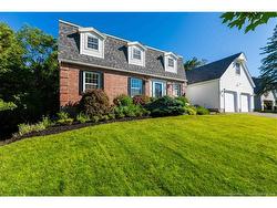 15 Park Lawn CRT Saint John, NB E2K 4P2